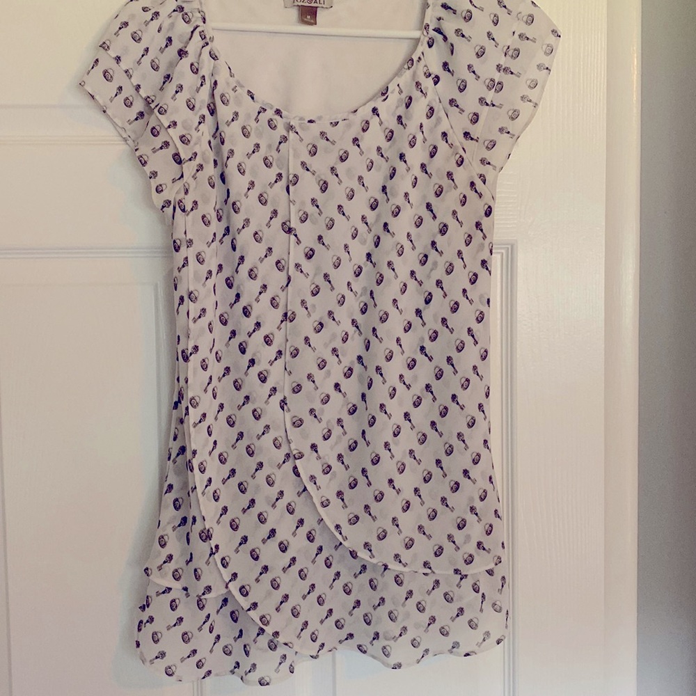 Tulip style key blouse